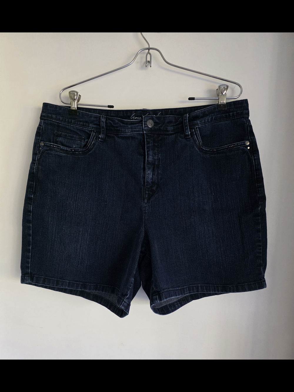 Gloria Vanderbilt Classic Dark Indigo Denim Shorts - Timeless Everyday Style 16